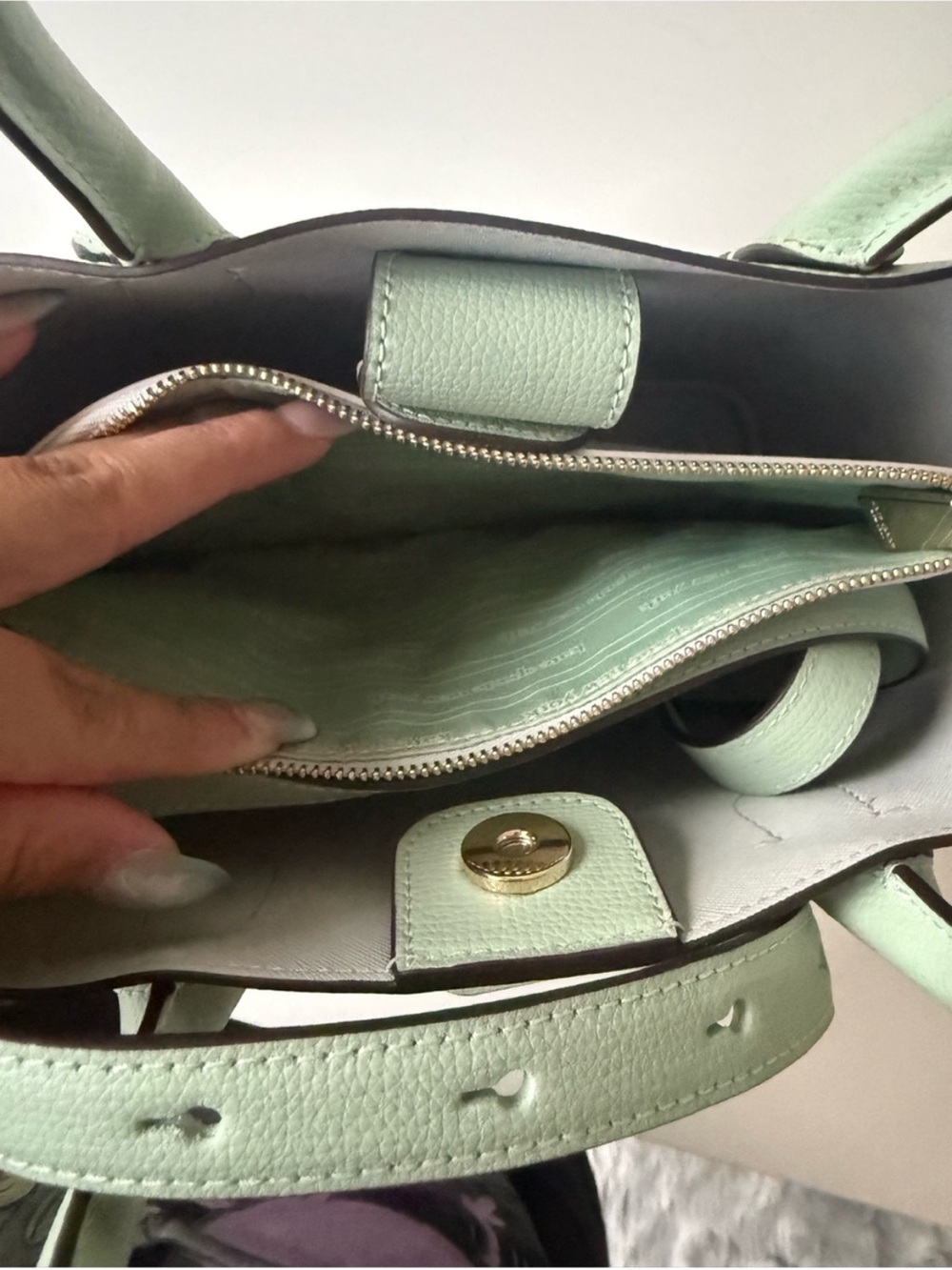 kate spade suite Mint Green Leather Satchel top handle crossbody - Picture 3 of 5